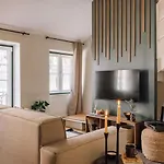 Apartament Luala - 2 Bedrooms In Principe Real Lizbona